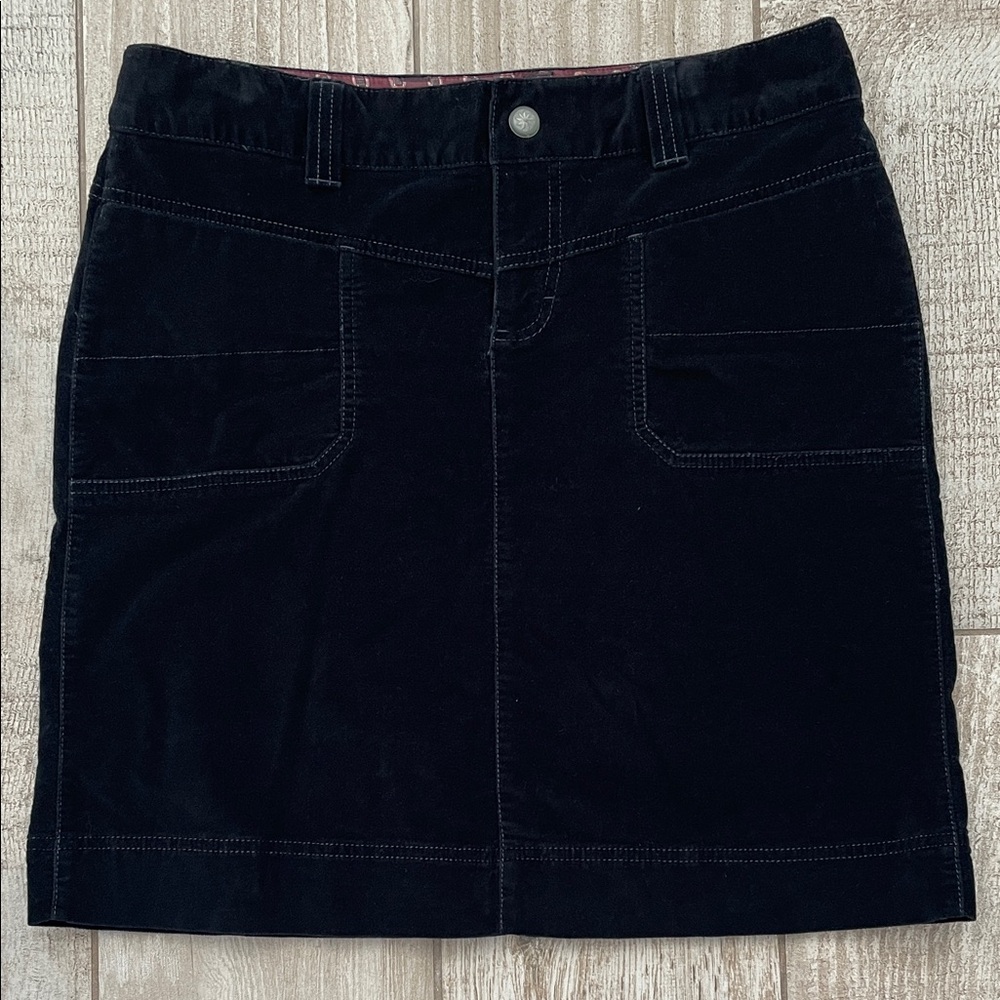Athleta black velveteen skirt, size 10